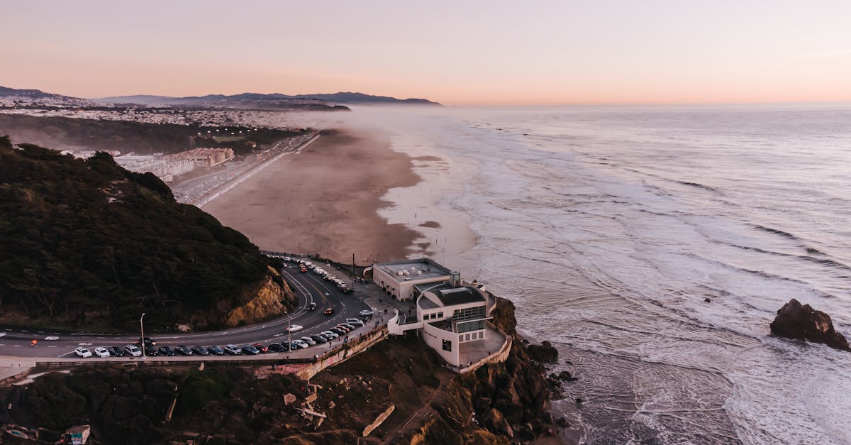 découvrez pacifica, une destination enchanteresse alliant paysages époustouflants et activités variées. explorez la beauté de la nature, dégustez une cuisine locale savoureuse et plongez dans une aventure inoubliable.