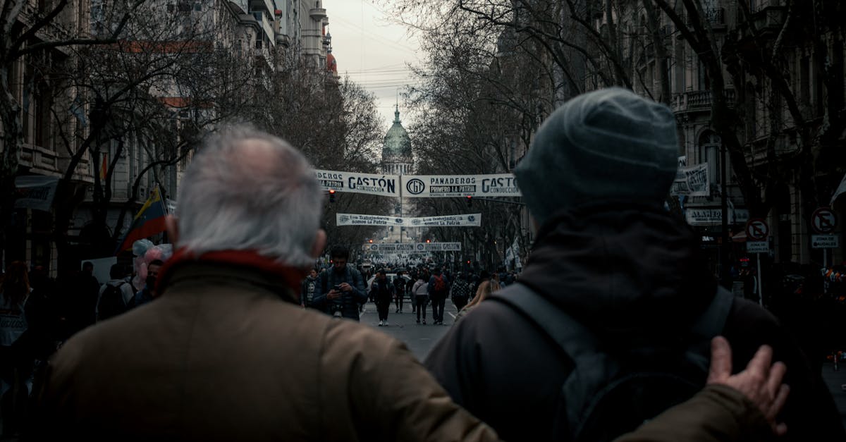 découvrez le concept de l'assemblée citoyenne, une plateforme participative où les citoyens peuvent se réunir pour débattre, proposer et co-construire des solutions sur des enjeux sociétaux majeurs. plongez dans un processus démocratique innovant qui valorise la voix de chaque individu.