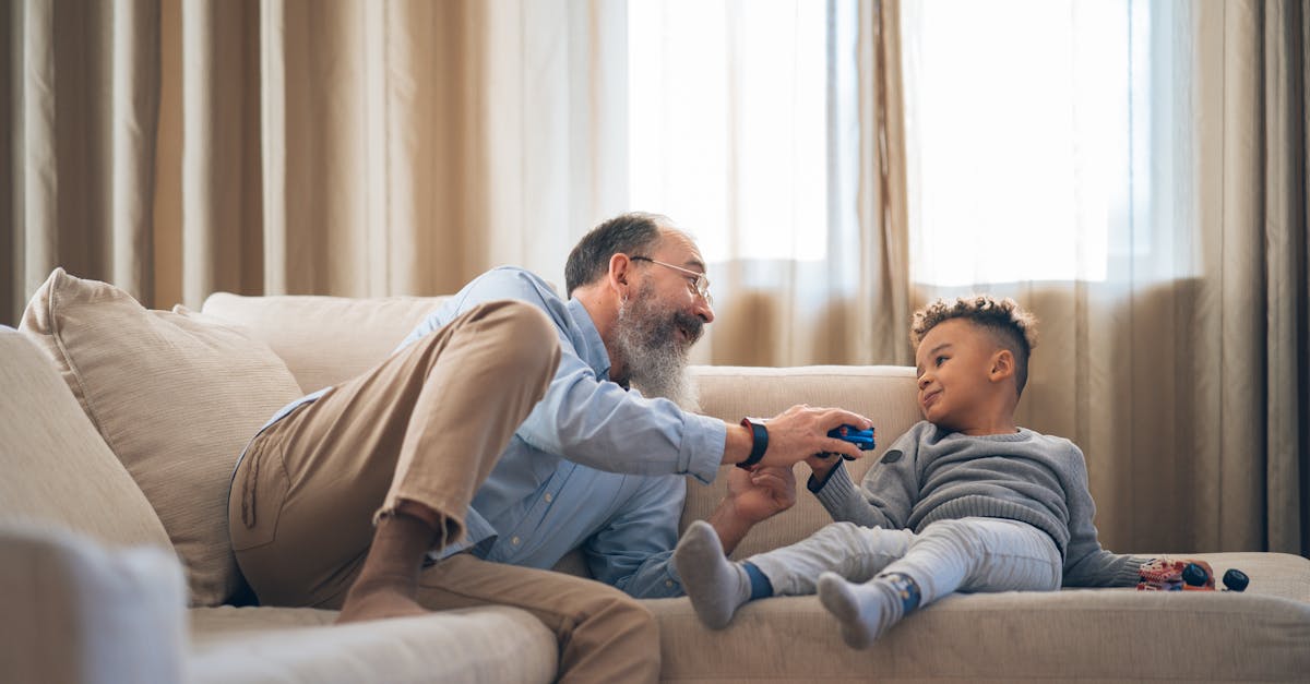 découvrez axa senior, votre assurance mutuelle dédiée aux séniors. profitez d'une couverture complète et adaptée à vos besoins, avec des garanties spécialement conçues pour vous accompagner au quotidien. faites le choix de la sécurité et de la sérénité avec axa.
